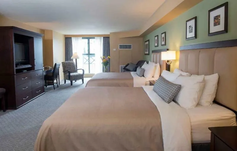 **** Hotel The Crystal Lodge Whistler Canada