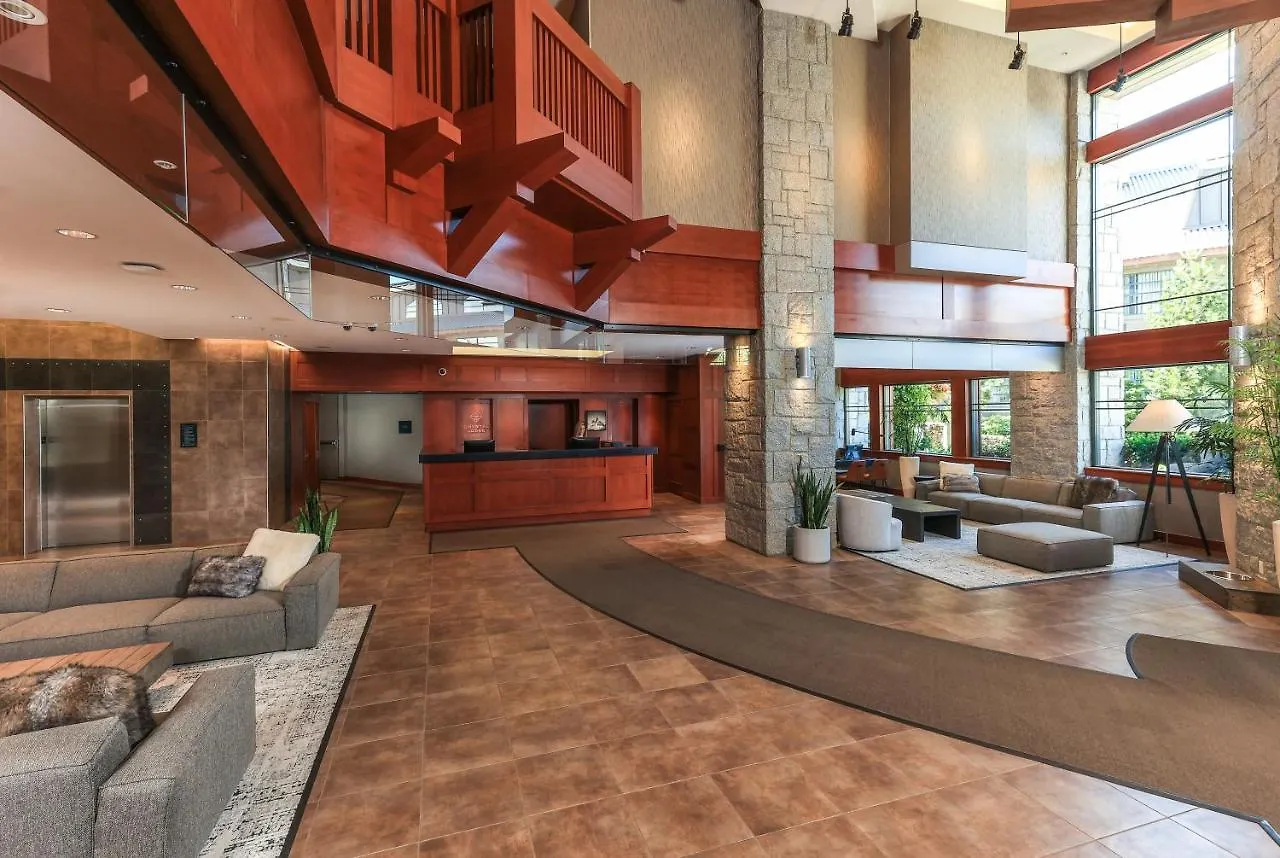 **** Hotel The Crystal Lodge Whistler Canada